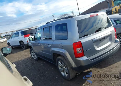 2017 Jeep Patriot Latitude 4X4 z USA, uszkodzony, nr VIN 1C4NJRFB1HD181386